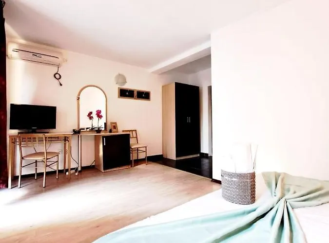 Veronica 3* 데포리노드