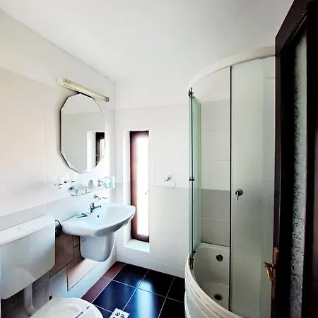 Hotel Veronica 3*