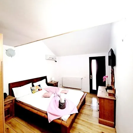 Veronica Hotel